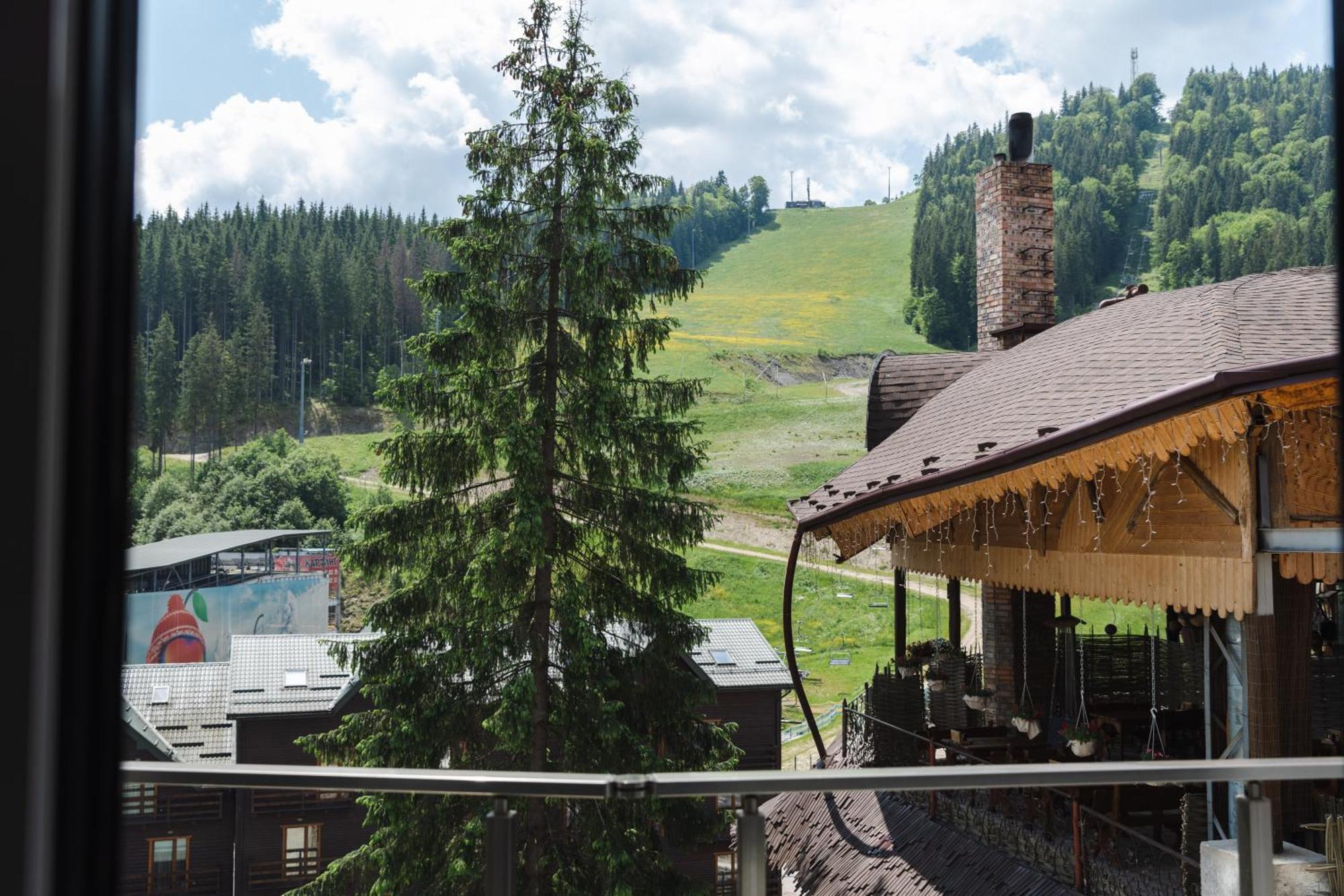 Blue Mountain Hotell Bukovel Rum bild