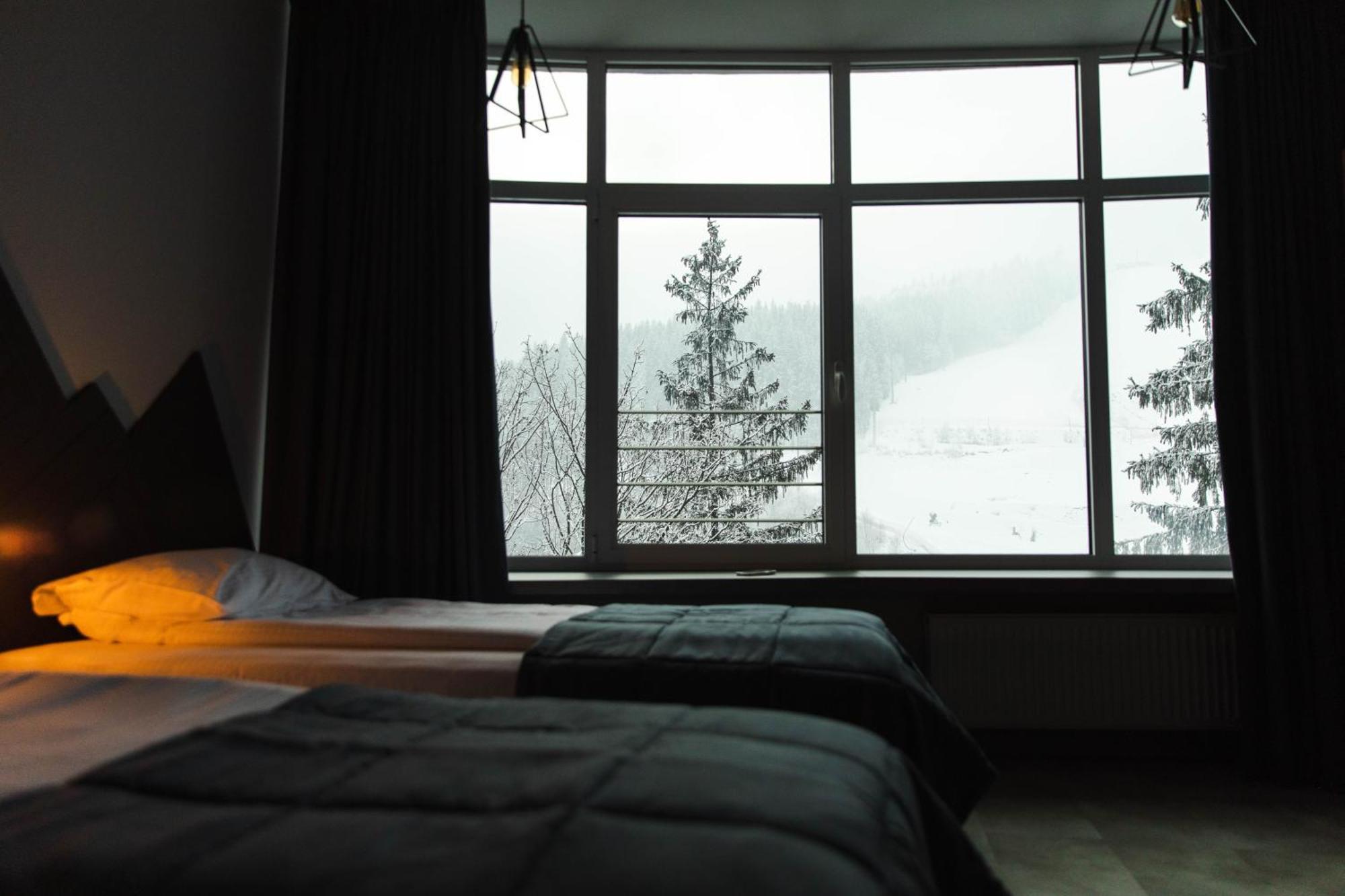 Blue Mountain Hotell Bukovel Exteriör bild
